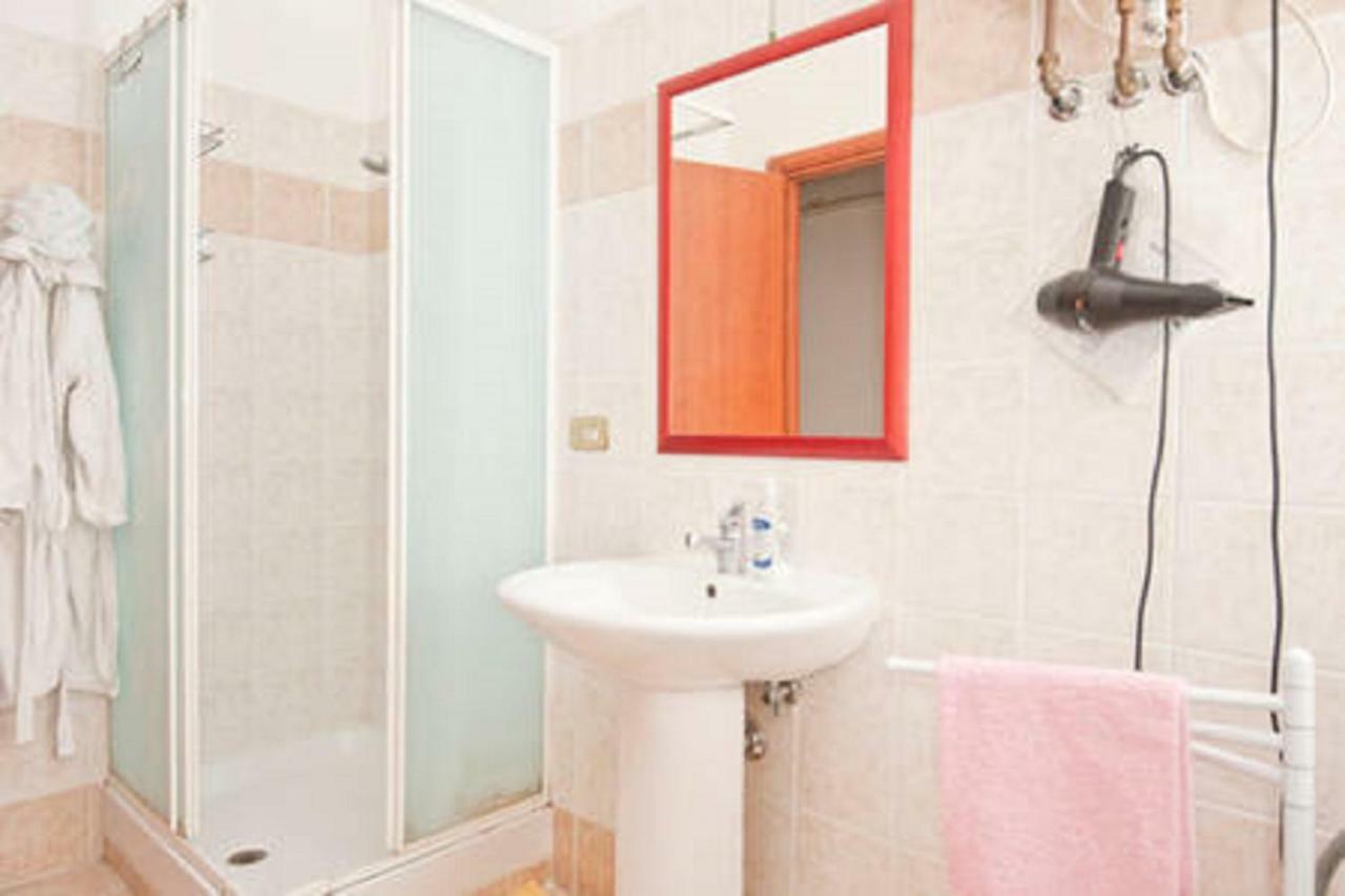 Alloggio Turistico P.Lodi Appartement Rome Buitenkant foto